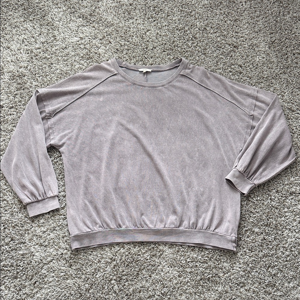 Easel Women's Light Gray Sweatshirt